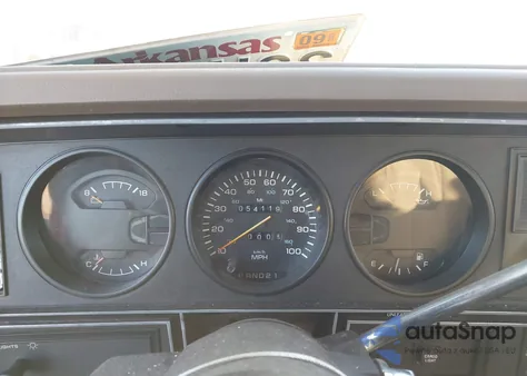 1990 Dodge D-Series D150S z USA, uszkodzony, nr VIN 1B7GE06Y3LS657431